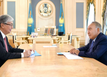Ашимбаев: Токаев тогда поставил ультиматум — «Или я, или они»