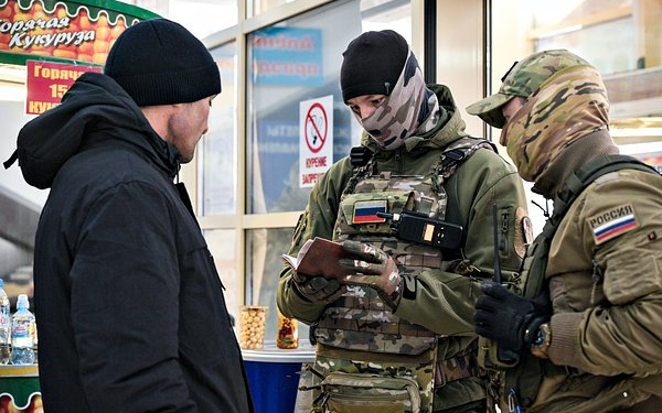 «Нужно наводить порядок». Как теракт в «Крокусе» изменил отношение к мигрантам и едва не поссорил Россию и Таджикистан?