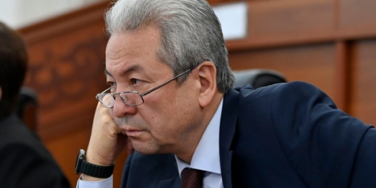 Адахана Мадумарова жаба душит?