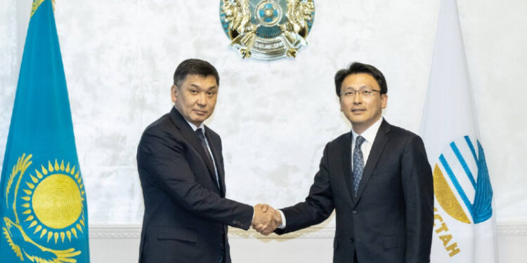 Kazakhstan, China discuss dev’t of agro-logistics hub in Kokshetau