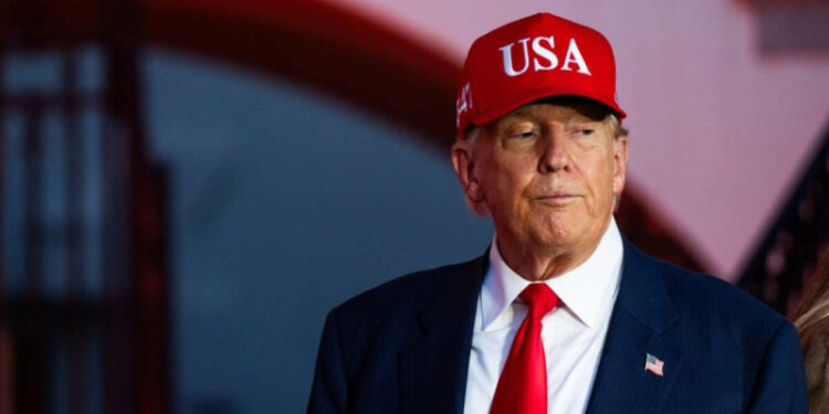 Трамп Иран менен сүйлөшүүдө үнүн жоготуп, катуу кыйкырды