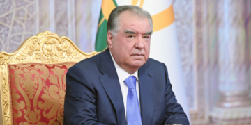 Эмомали Рахмон: на Иди Курбон нужно помогать нуждающимся, а не тратиться напоказ