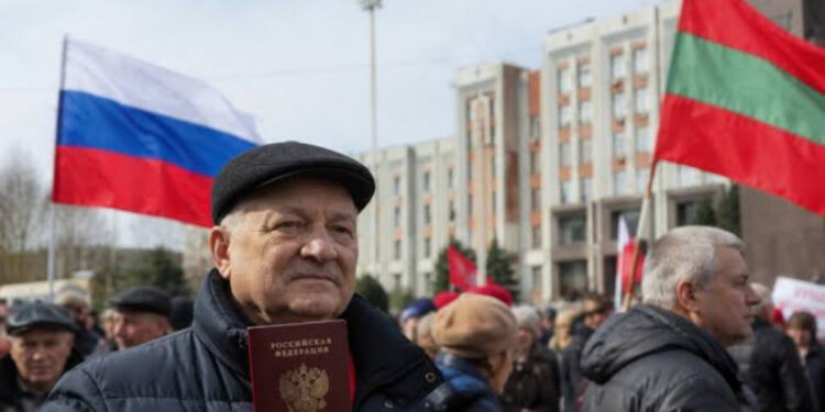 Путин Приднестровье үчүн орус жарандыгын жөнөкөйлөттү