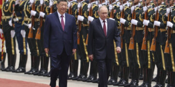 Си Цзиньпин Путинге «Ак куу көлүн» койду
