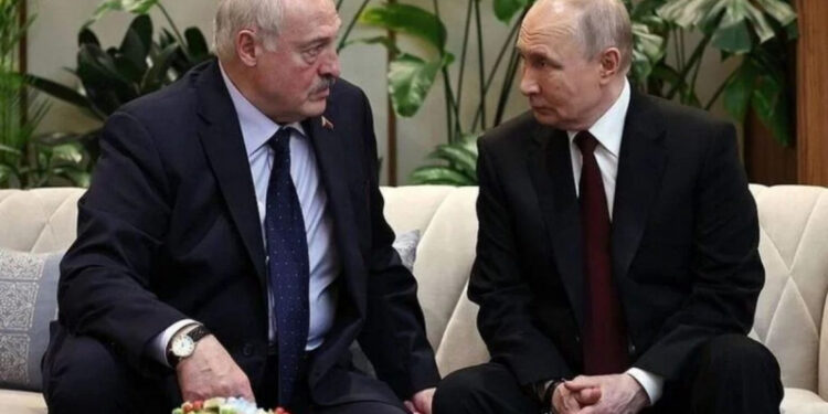 Путин менен Лукашенко Валдайда жабык жолугушуу өткөрдү