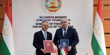 Таджикистан и Китай договорились развивать проекты в энергетике и транспорте