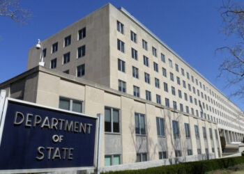 США введут визовые залоги до $20 тыс. для граждан 50 стран на постоянной основе. В списке Кыргызстан и Таджикистан