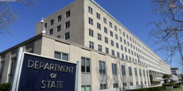 США введут визовые залоги до $20 тыс. для граждан 50 стран на постоянной основе. В списке Кыргызстан и Таджикистан