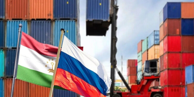 Таджикистан и Россия сократят повторные проверки грузов на таможне