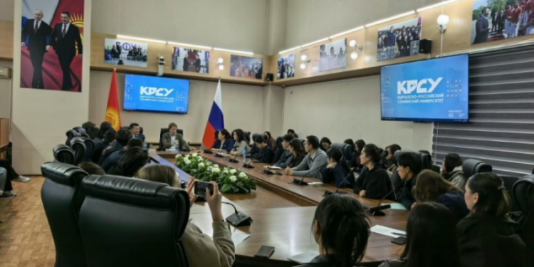 Бордачёв студентам КРСУ: ИИ не заменит дипломатов и политологов