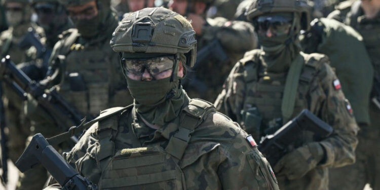 Польша согушка чейинки аскердик тууралуу мыйзам даярдап