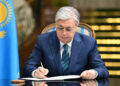 Токаев освободил от должностей трех руководителей в Минобороны