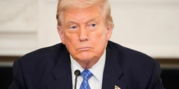 Трамп просил Google переименовать Атлантический океан в океан Трампа