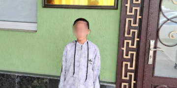 В Душанбе девочку, которая не ходила в школу и попрошайничала, изъяли из семьи