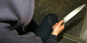 В Кулябе 16-летний подросток напал с ножом на мужчину