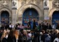 Во Франции на фоне протестов школьников пострадали более 100 школьных зданий